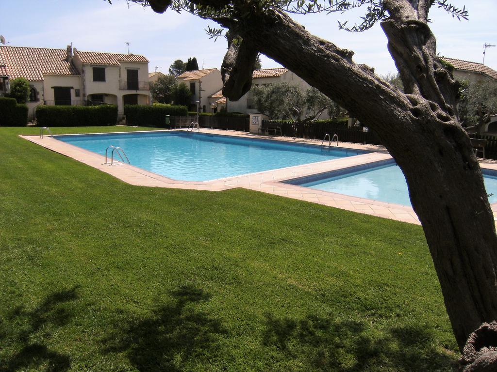 Casas Adosadas Les Oliveres Torroella de Montgrí Exterior foto